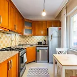 Colorful Apartment Near Popular Attractions In Sisli