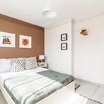 Spacious Oasis In Beyoglu Steps From Galataport