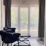 Studio Flat 1 Min To Trump Mall And Metro In Sisli