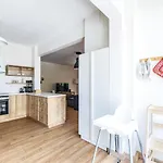 Flat W Balcony 1 Min To Bagdat Avenue In Kadikoy