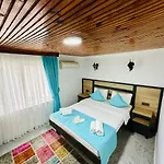 La Maison Bleue