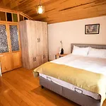 Cosa Zeyrek- Home At The Heart Of Istanbul
