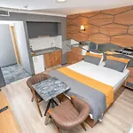 F&B Suite