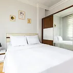 Chic Flat W Balcony 5 Min To Dolmabahce Palace