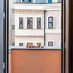 Modern House With Central Location In Beyoglu