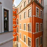 Modern House With Central Location In Beyoglu