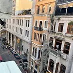 Cozy Place In Heart Of Taksim