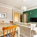 Modern And Central Flat In Nisantasi