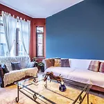 Dreamy Flat With Excellent Location In Beyoglu