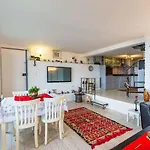 Unique House With Tree Inside Near Sea In Maltepe