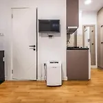 Get Spoiled In This Urban Studio Innv34050
