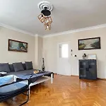 Spacious 2Br Near Taksim