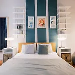 Charming Flat Next To Metro & Nisantasi In Sisli