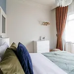 Chic And Cozy Flat Near Istiklal Street In Beyoglu