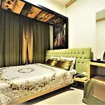 Shadi House