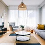 Modern Flat With Sea View In Bebek