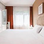 Gorgeous Apartment With Central Location In Sisli