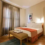 Tomtom Suites