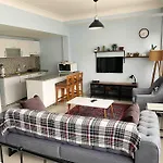 Vip Sisli Square Central House