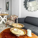 Peaceful Flat W Garden View Balcony In Kadikoy