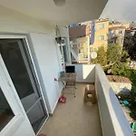 Large Apartment With A Balcony In Central Kadikoey