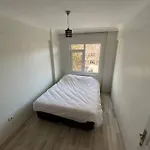 Large Apartment With A Balcony In Central Kadikoey