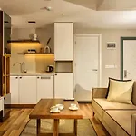 La Mia Suites