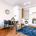 Cozy Retreat With Balcony 2 Min To Galata Tower