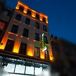 Vera Life Hotel