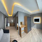 Bes Hayal Otel Isletmeciligi