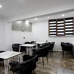 Carvan Hotel