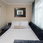 Carvan Hotel