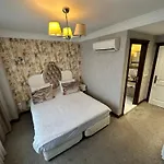 Aly Port Hotel