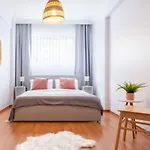 Fascinating Flat Near Popular Attractions In Sisli