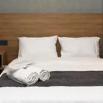 Daymonth Hotel