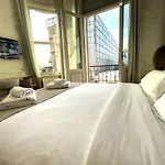 Fuga Hotel Constantinidis