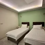 Magnolia Hause With Terrace 200 Meters From Taksim
