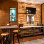 Cube Suites