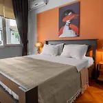 Fully Equipped & Modern Designed Spectacular 3Br