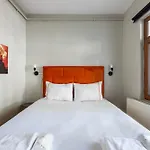 Pin Exclusive 1 Bd Taksim B4