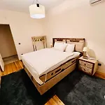 Central Of Cihangir Cozy Location,2 Bedrooms And An Elevator