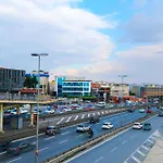 B\'Istanbul Hotel