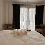 Nostalgia Time Hotel