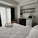 Nostalgia Time Hotel