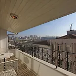 Mezzo Hotel