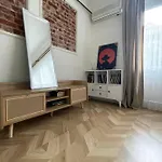 2Br And 2Bath Balcony Apt In Heart Of Isatanbul #3