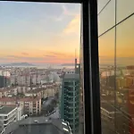 Studio Apt With Incredible View Of The Sea Near Metro Station