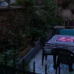 Lebowski\'S Boho Residence