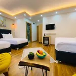 Palmera Art House