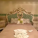 Castello Bella Balat Apart